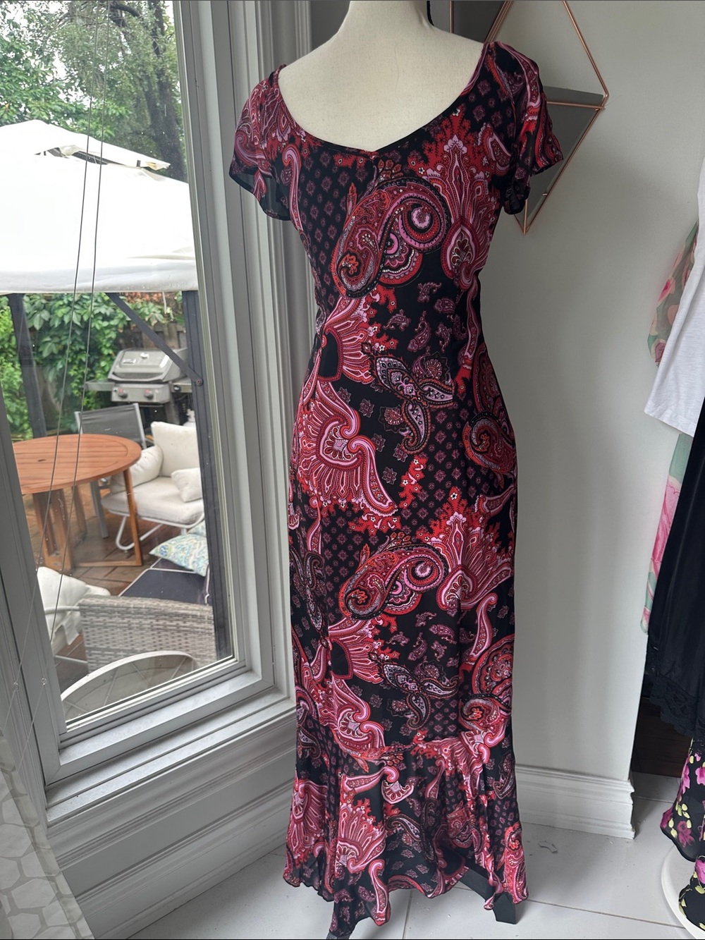 VINTAGE 90s Y2K V-Neck Black Pink Paisley Flutter-Sleeve Ruffle Hem Size 4 - Picture 9 of 15